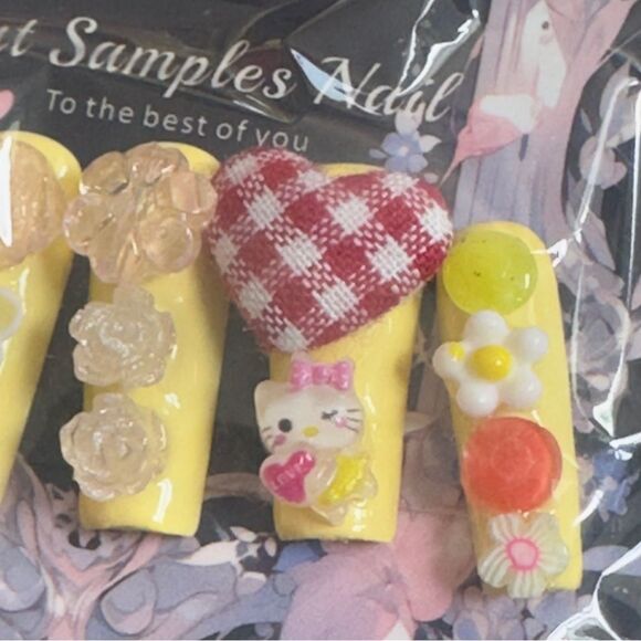 Press On Cute Cartoon Nail Art Set Size Medium - Picture 10 of 13